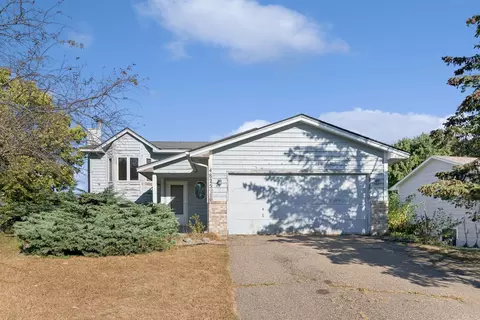 4825 143rd St W, Apple Valley, MN 55124