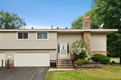 1724 Hickory Hill Dr, Eagan, MN 55122