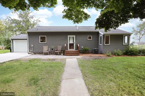 706 2nd St SE, Fairfax, MN 55332