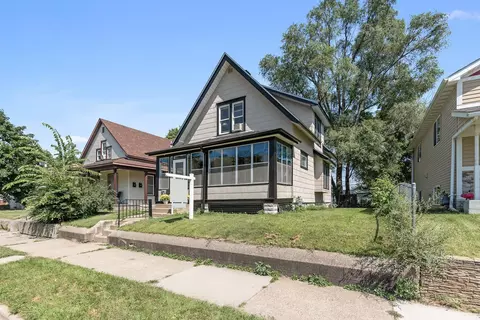 139 4th Ave S, South Saint Paul, MN 55075