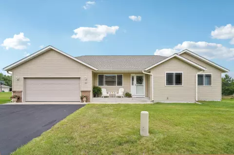 601 Union Ct, Cannon Falls, MN 55009