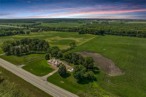 14712 Acorn Trl, Faribault, MN 55021 photo 2