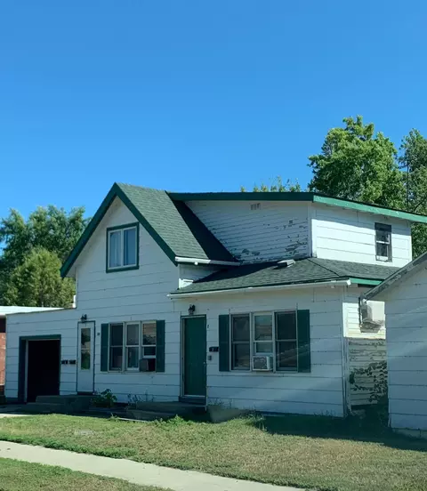 408 1st St W, Park Rapids, MN 56470