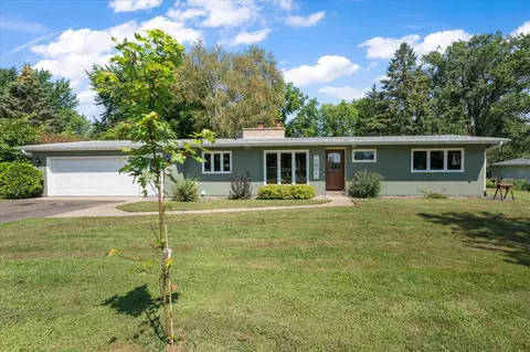 640 E Louisiana St, Saint Croix Falls, WI 54024