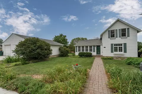 442 E 5th St, Saint Charles, MN 55972