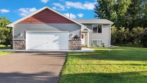 6657 404th St, North Branch, MN 55056