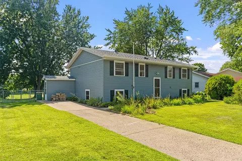 8130 Homestead Ave S, Cottage Grove, MN 55016