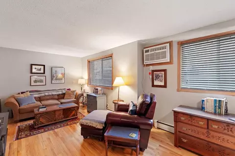 391 Grand Ave #106, Saint Paul, MN 55102