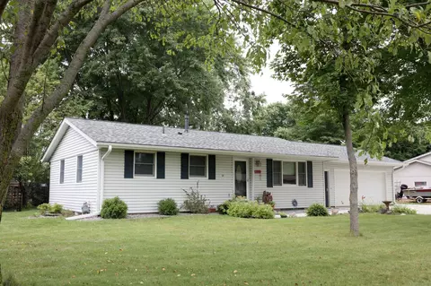 709 Highland Dr, New Prague, MN 56071