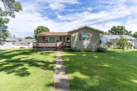 404 W Main St, Battle Lake, MN 56515