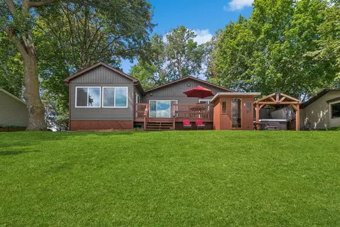 10654 Imhoff Ave NW, Annandale, MN 55302