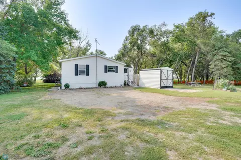 17068 18th St SE, Gardner, ND 58036