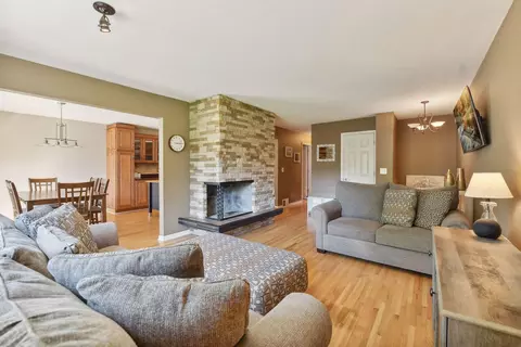 9816 Brookside Ave, Bloomington, MN 55431 photo 7