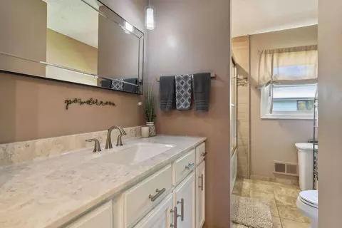 9816 Brookside Ave, Bloomington, MN 55431 photo 22