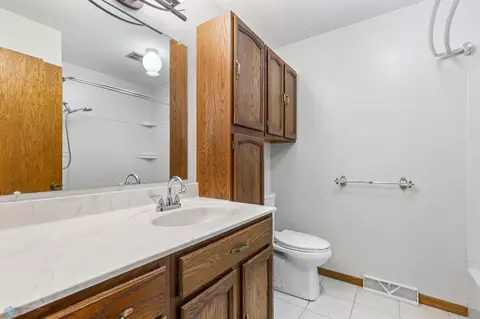 28 Birch Ln S, Fargo, ND 58103 photo 14