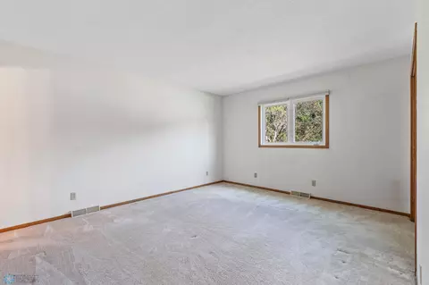 28 Birch Ln S, Fargo, ND 58103 photo 15