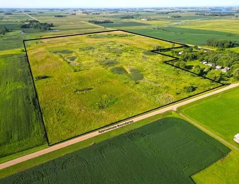 Nnn 610th Avenue, Hutchinson, MN 55350