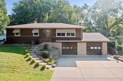 4038 Cranbrook Dr, White Bear Lake, MN 55110