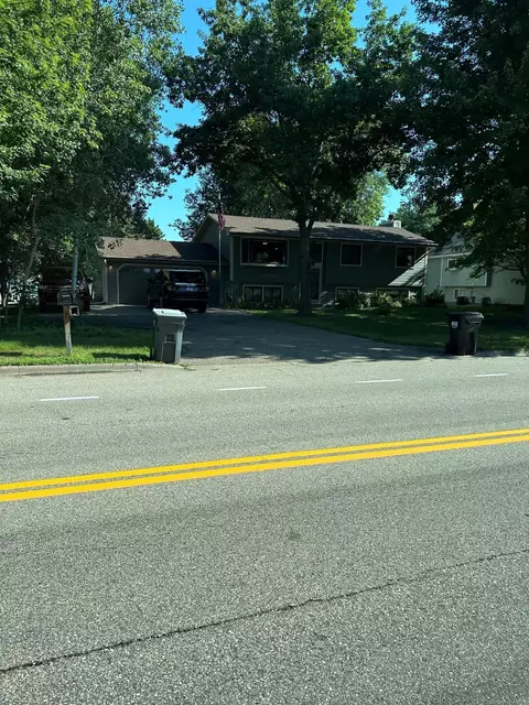 811 County Road F W, Shoreview, MN 55126