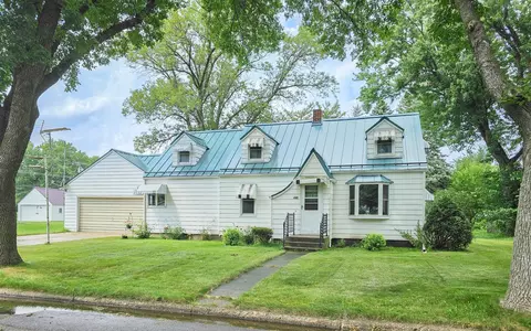 504 6th Ave W, Lamberton, MN 56152