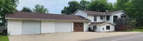 1212 Collins Ave, Windom, MN 56101