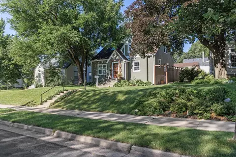 243 Vincent Ave N, Minneapolis, MN 55405
