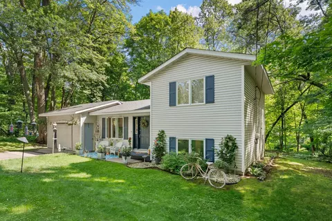 460 Colby St, Taylors Falls, MN 55084