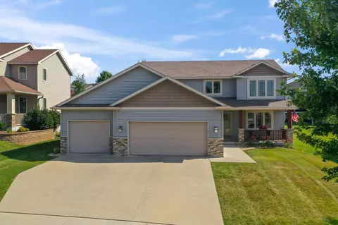6310 Fairway Dr NW, Rochester, MN 55901