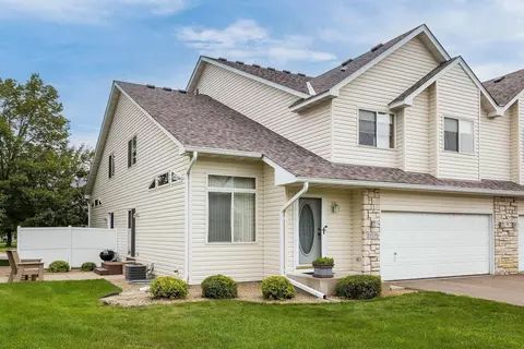 2157 Dublin Trl W, Shakopee, MN 55379