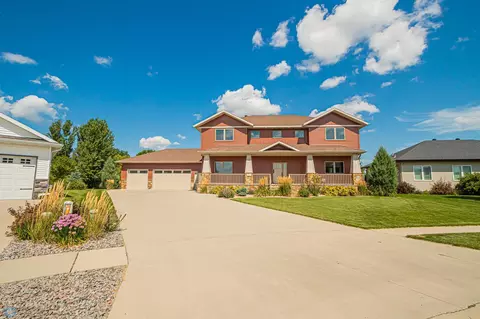 72 30th Ave E, West Fargo, ND 58078