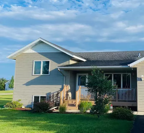 1147 Long Bridge Cir, Detroit Lakes, MN 56501