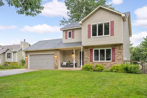 2008 Eagle Bluff Dr, Burnsville, MN 55337