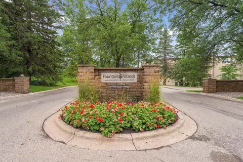 6650 Vernon Ave S #107, Edina, MN 55436