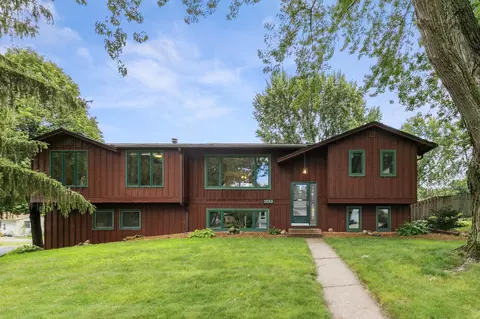 2043 Thorndale Ave, New Brighton, MN 55112