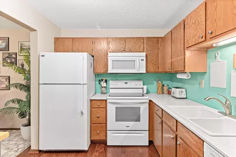 3440 Golfview Dr #116, Eagan, MN 55123 photo 10