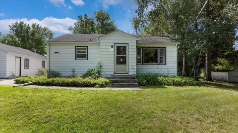 240 3rd St S, Montrose, MN 55363