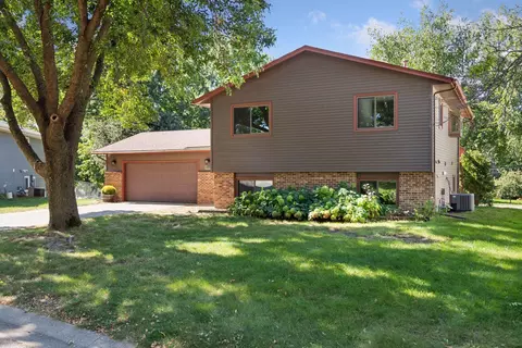 14215 36th Ave N, Plymouth, MN 55447
