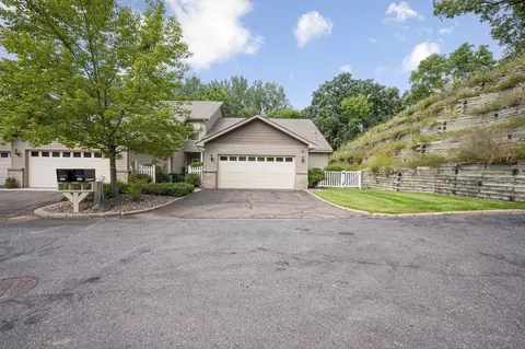 10063 Cove Dr, Minnetonka, MN 55305