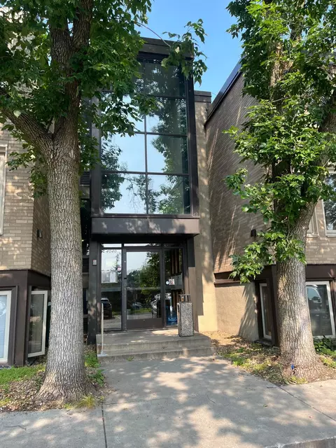 4040 15th Ave S #18H, Minneapolis, MN 55407