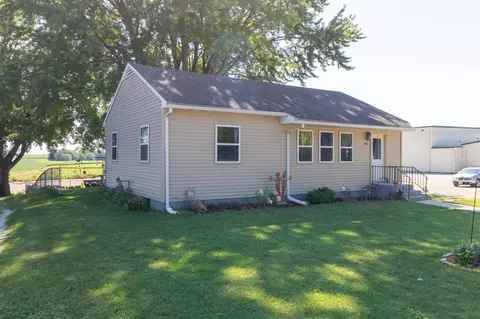 913 S Section Ave, Spring Valley, MN 55975