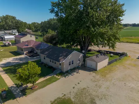 913 S Section Ave, Spring Valley, MN 55975 photo 17