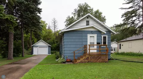 1711 4th Ave S, Moorhead, MN 56560