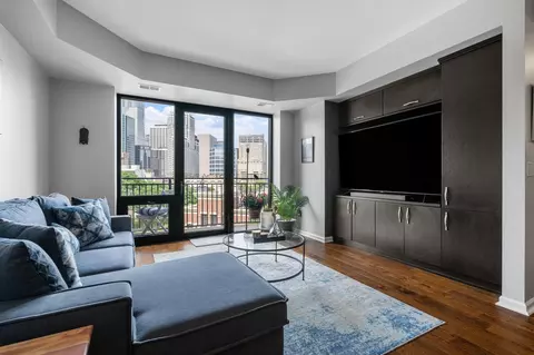 500 E Grant St #403, Minneapolis, MN 55404