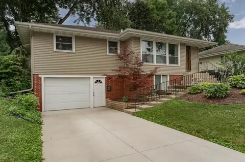 2320 12th Ave NW, Rochester, MN 55901