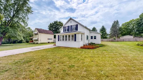 2915 E River Rd NE, Rochester, MN 55906