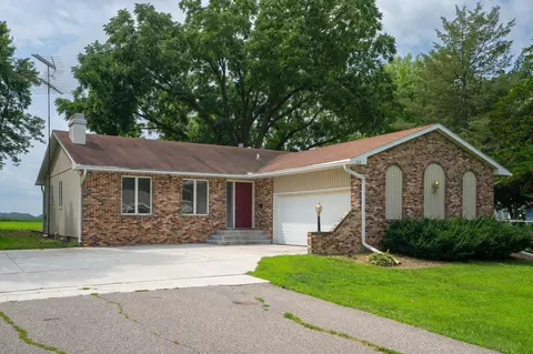 215 W South St, Janesville, MN 56048