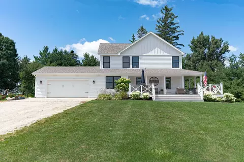 2327 County Road 102 SE, Eyota, MN 55934
