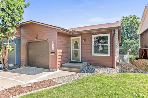 950 17th Ave N, South Saint Paul, MN 55075