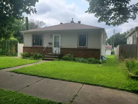 1217 Matilda St, Saint Paul, MN 55117