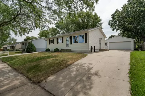 954 18th St SE, Rochester, MN 55904